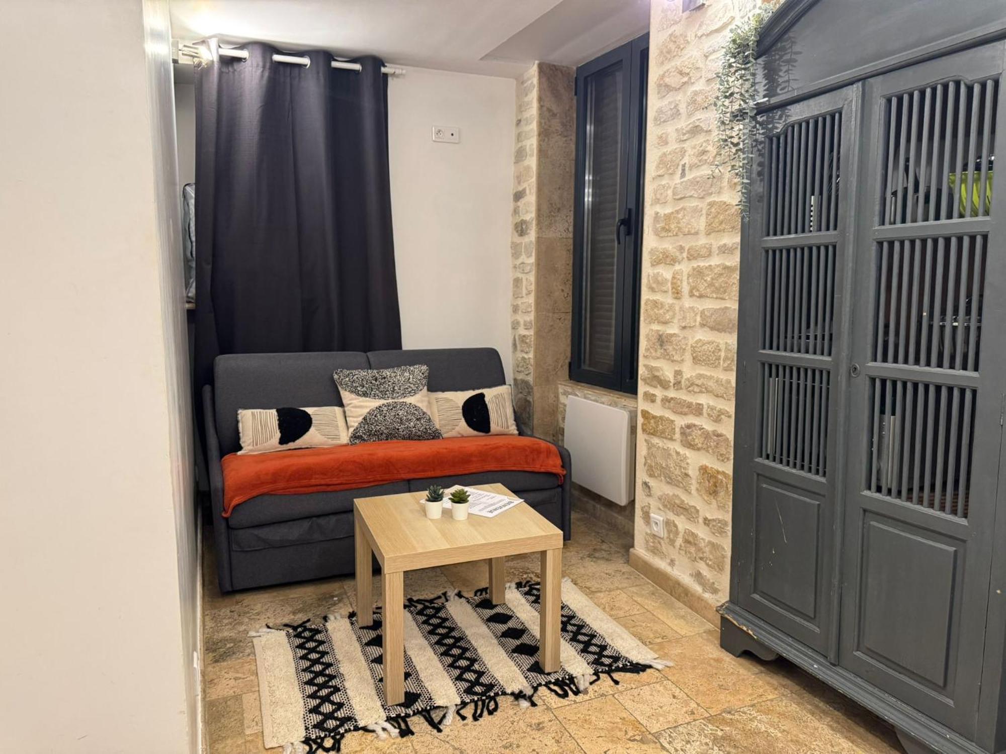 De Charme Le Coin Cache Apartment